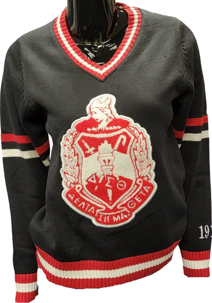 Buffalo Dallas Delta Sigma Theta Chenille V-Neck Varsity Sweater [Black]